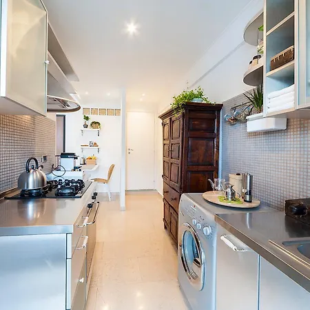 לינה וארוחת בוקר Inntrastevere 5*
